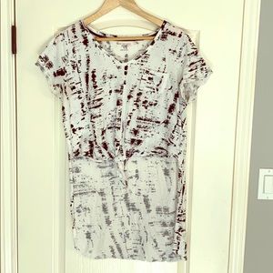 Fun Marbled Two by Vince Camuto Hi-Low Top